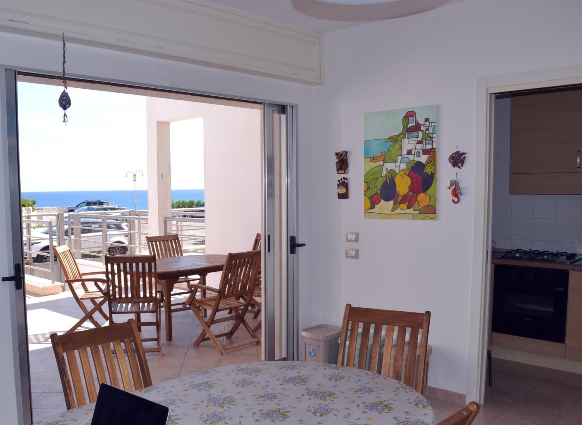 Vila Terrazza Sul Mare Torre dell'Orso Pokoj fotografie